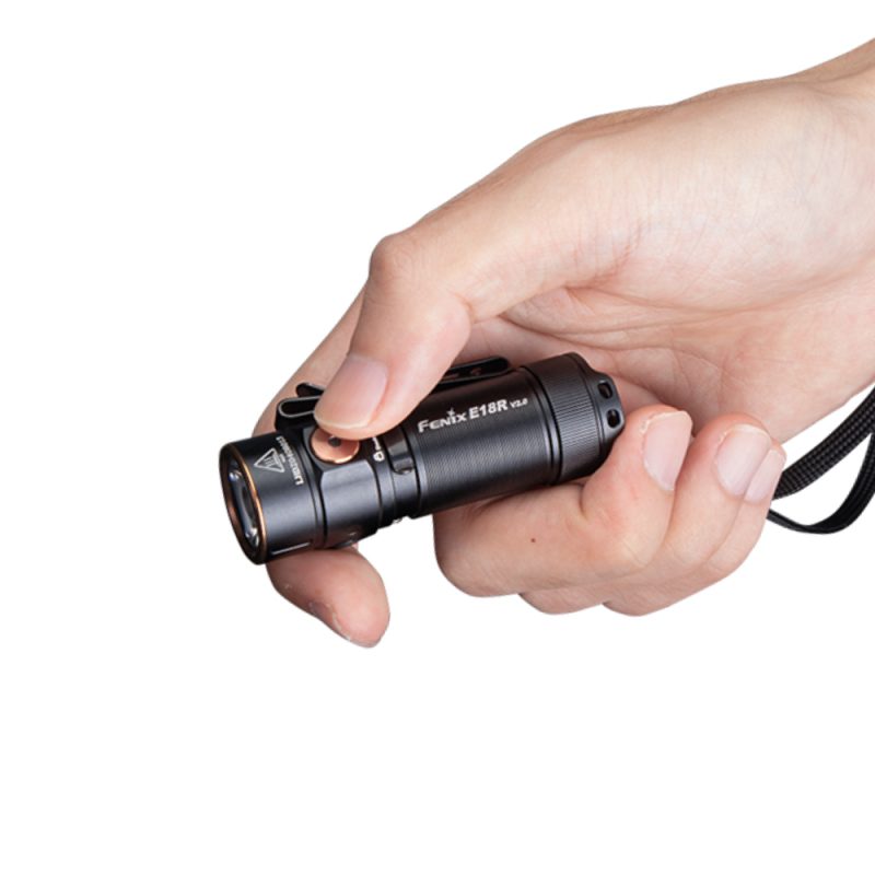 Fenix E18R V2.0 – In-Hand Gebruik