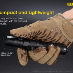 Nitecore P12 met goed ontwerp voor een stevige grip