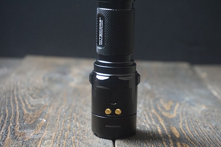 Nitecore R25 laadpunt