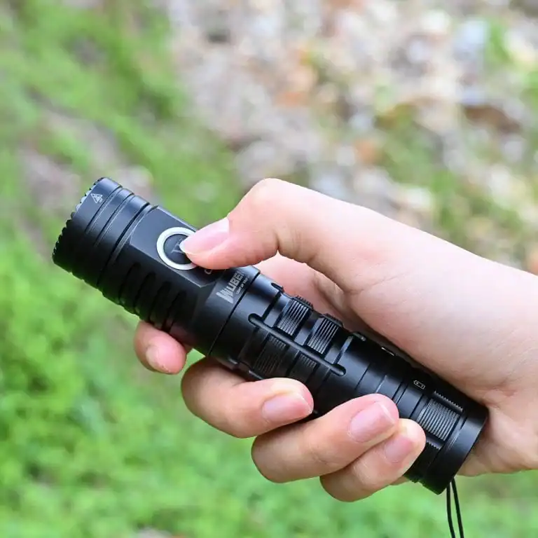 Beste zaklampen 1 Wuben c2 in hand 768x768 1