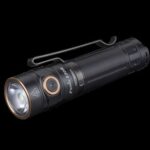 Fenix E30R is een compacte, oplaadbare zaklamp met lichtopbrengst van 1600 lumen