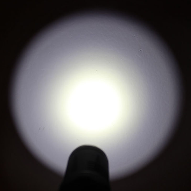 Nitecore EA21 LED zaklamp 2