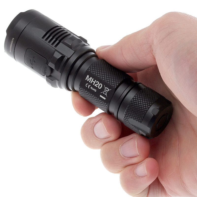 Nitecore MH20 Oplaadbare LED Zaklamp + gratis accu 2