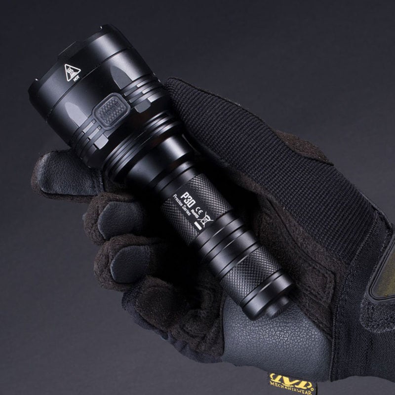 Nitecore P30 met een lichtopbrengst van 1000 lumen en bereik van 618 meter